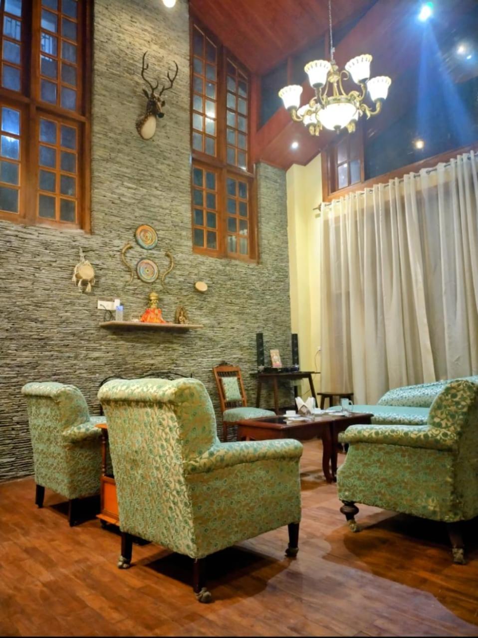 Regenta Inn By Riverside Manali Экстерьер фото