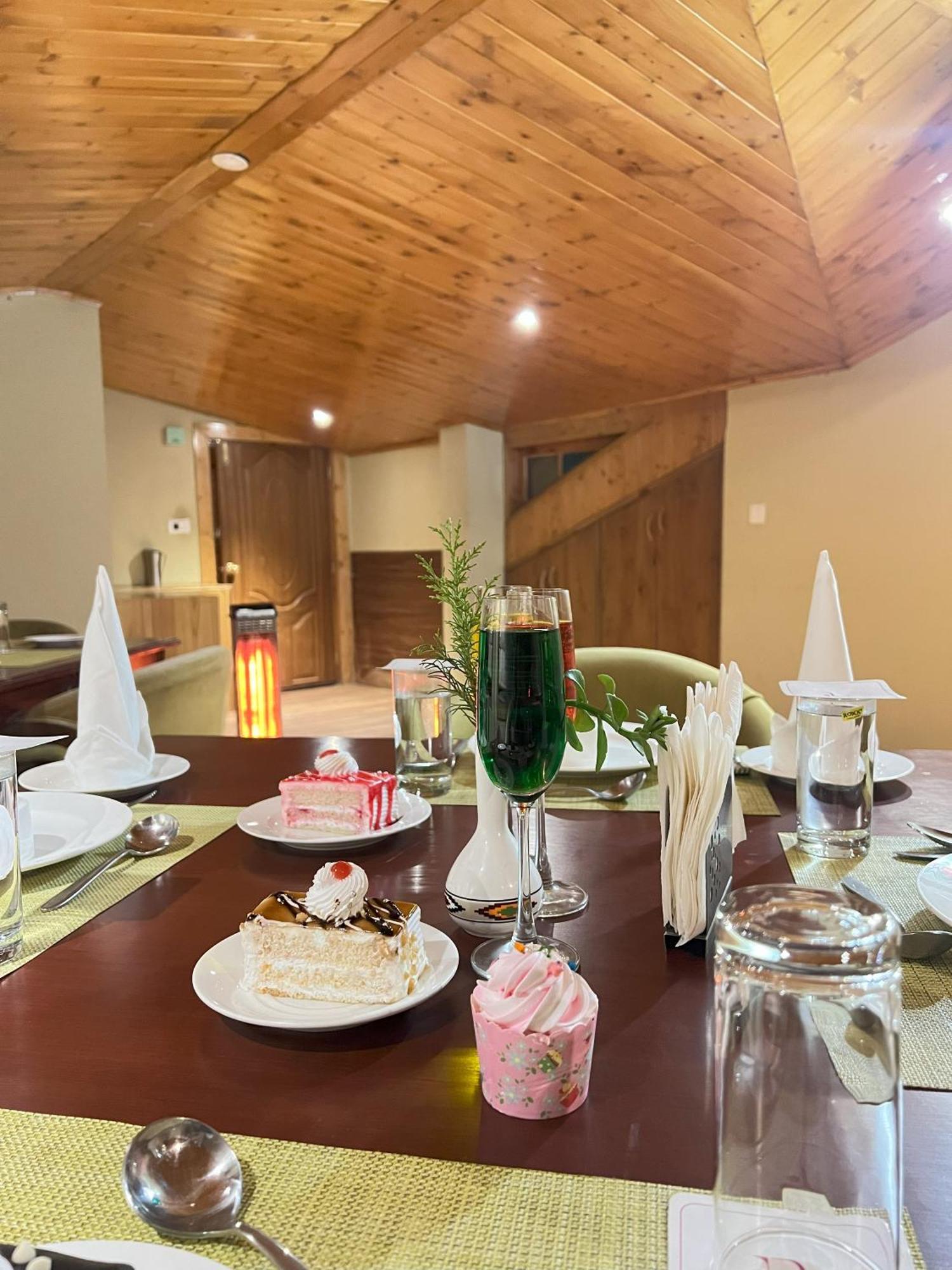 Regenta Inn By Riverside Manali Экстерьер фото