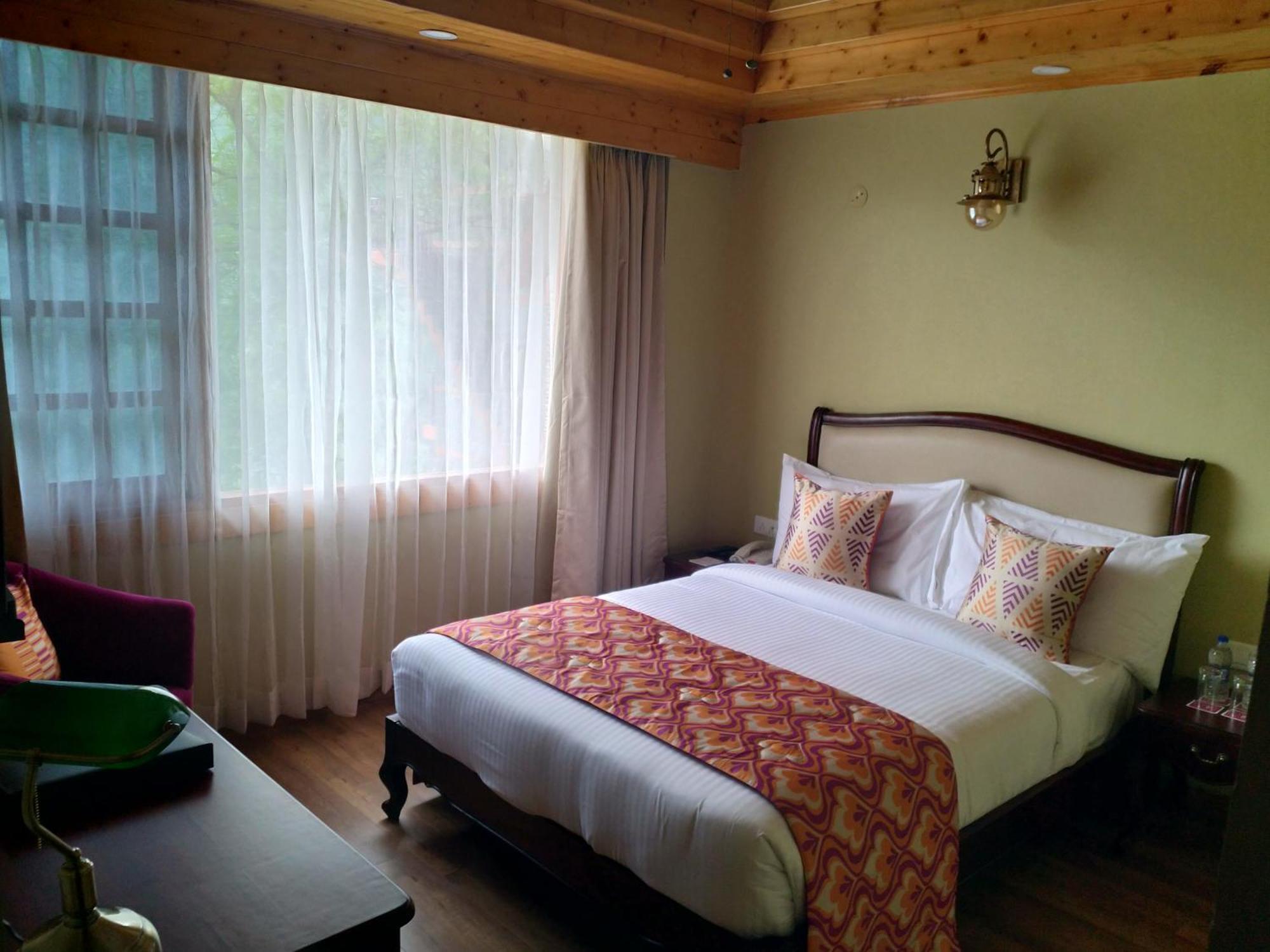 Regenta Inn By Riverside Manali Экстерьер фото