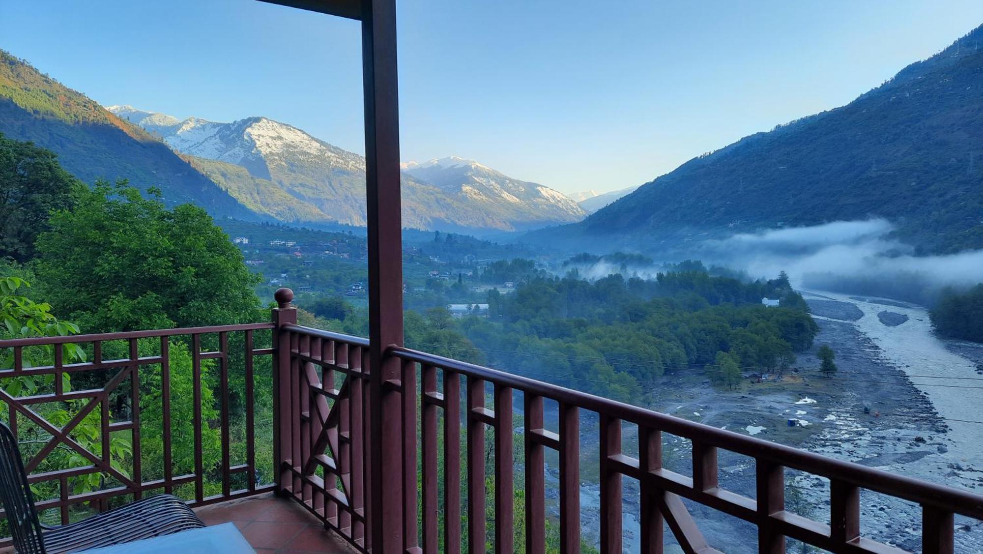 Regenta Inn By Riverside Manali Экстерьер фото