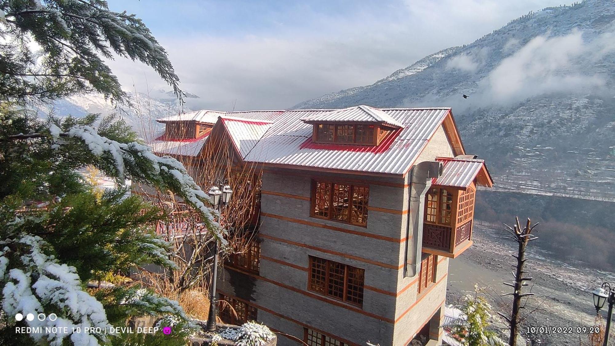 Regenta Inn By Riverside Manali Экстерьер фото